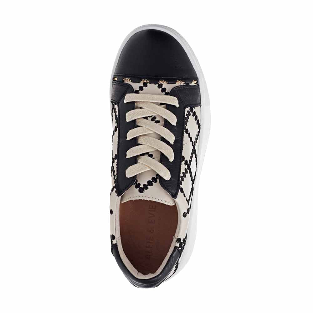 ALFIE & EVIE FRANKIE BLACK CREAM - Image 5
