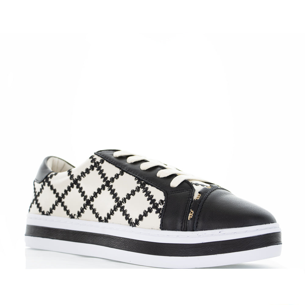 ALFIE & EVIE PLEAT BLACK CREAM - Image 2