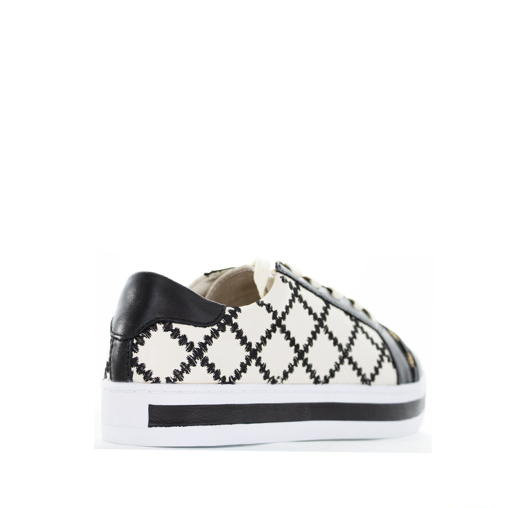 ALFIE & EVIE PLEAT BLACK CREAM - Image 3