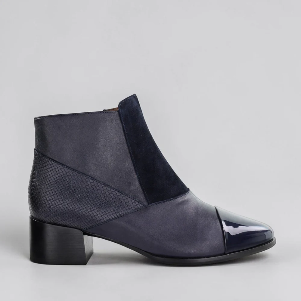 BRESLEY AWARD NAVY MIX