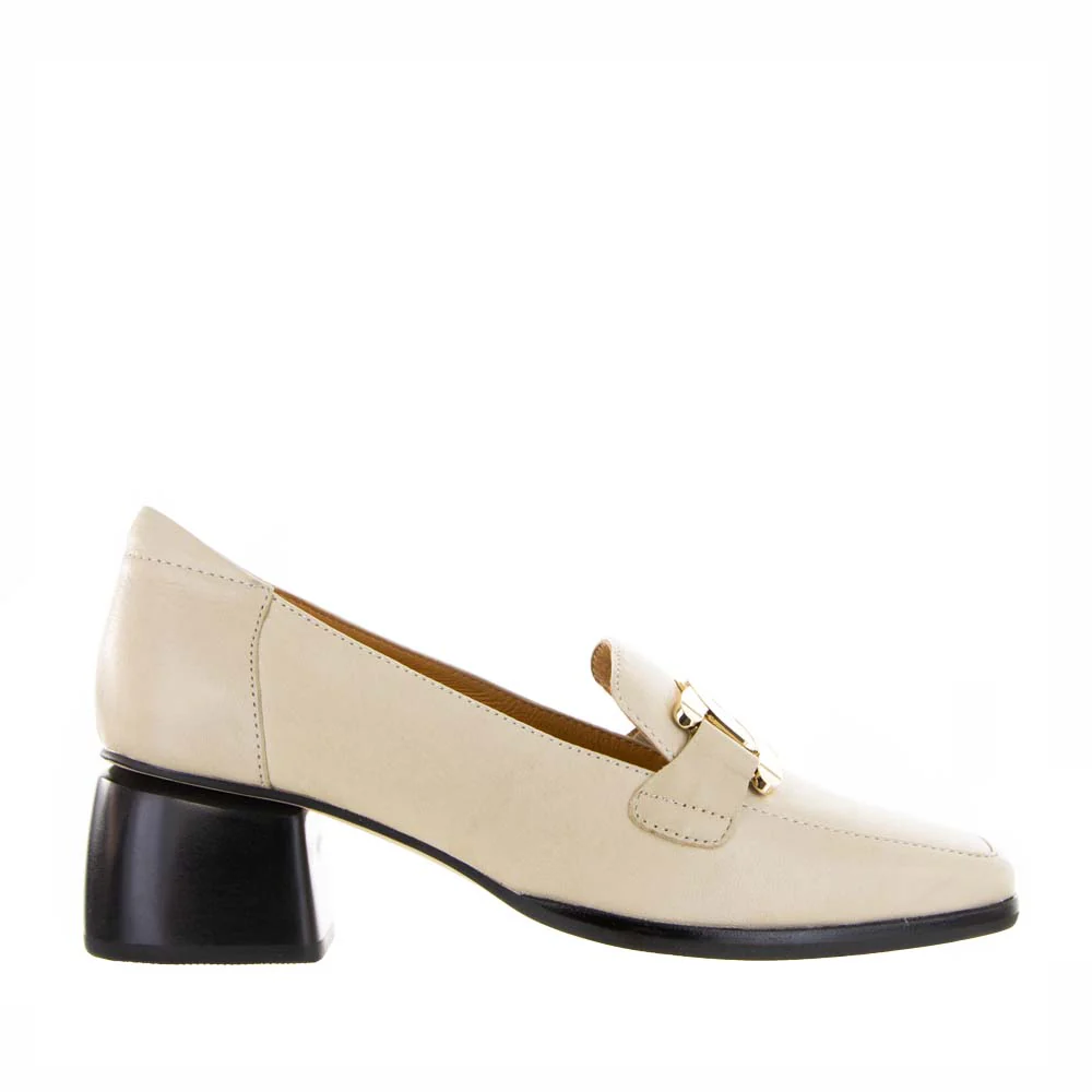 BRESLEY PADDLE SWAN - Image 4