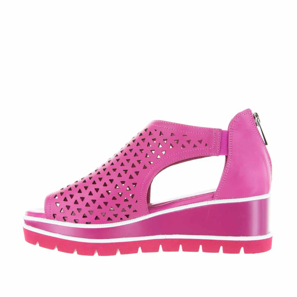 BRESLEY SWAN FUSCHIA - Image 4