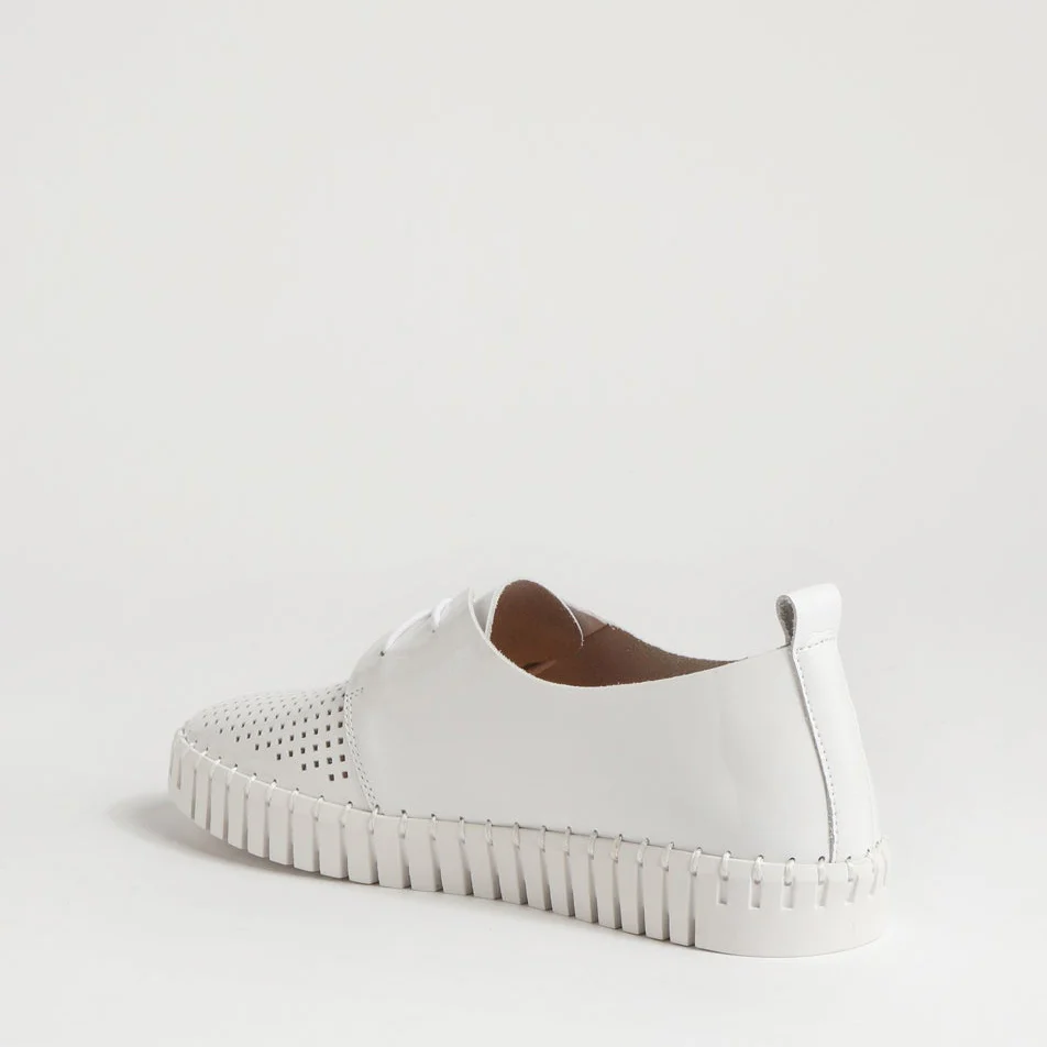 DJANGO & JULIETTE HUSTON WHITE PATENT - Image 4