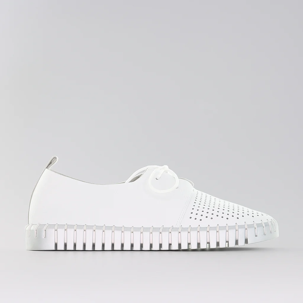 DJANGO & JULIETTE HUSTON WHITE SILVER