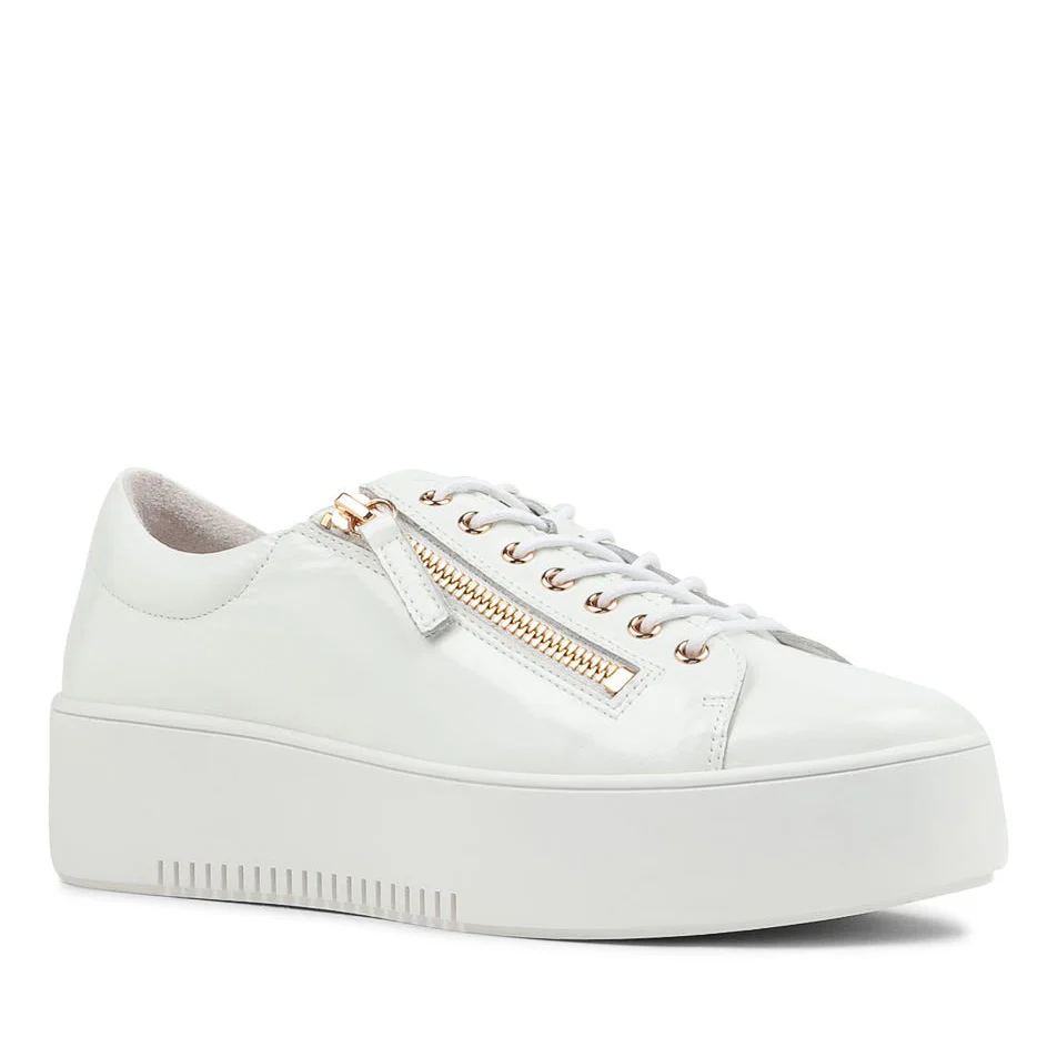 DJANGO & JULIETTE WOLFIE WHITE PATENT - Image 2