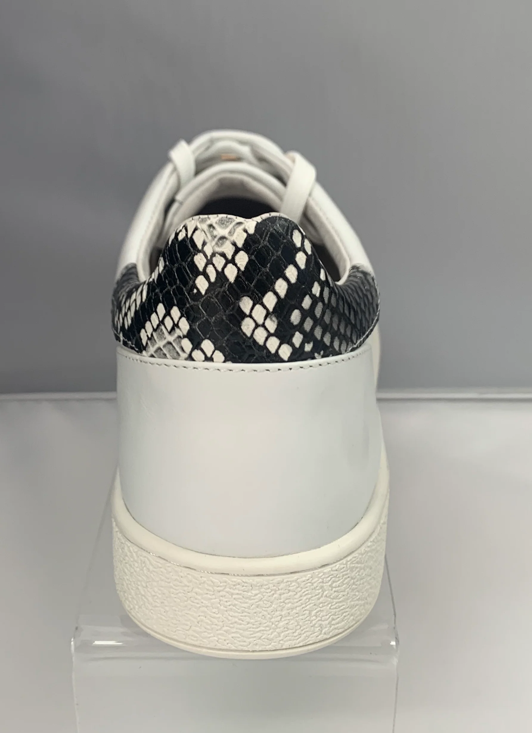 Lavish White Snake Print - Image 6