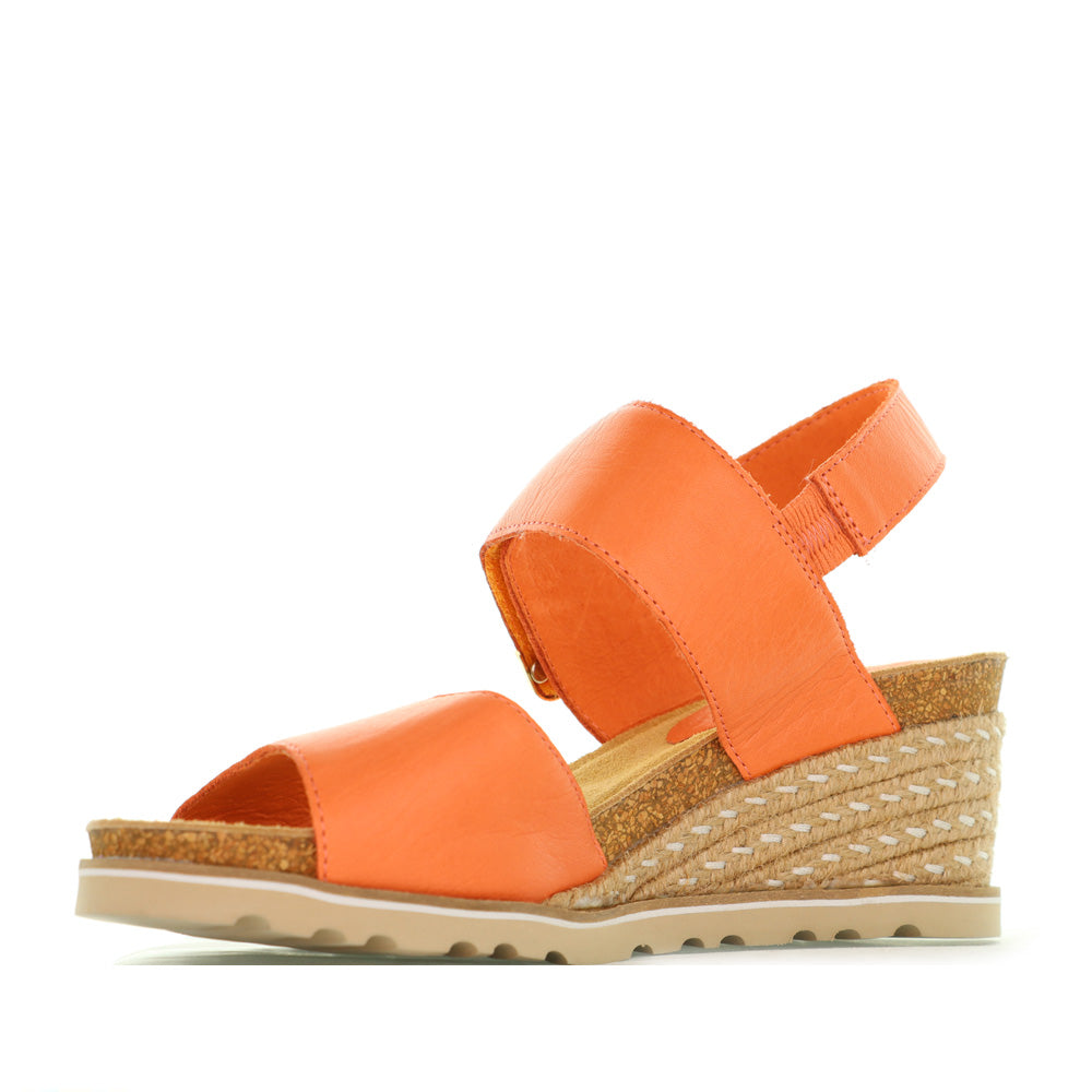 LE SANSA EVITA SUNBURN - Image 4