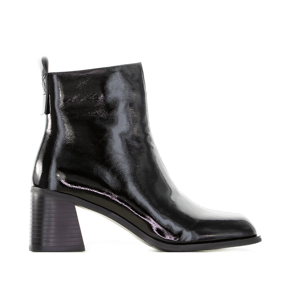 MILA RAINE EARTH BLACK PATENT