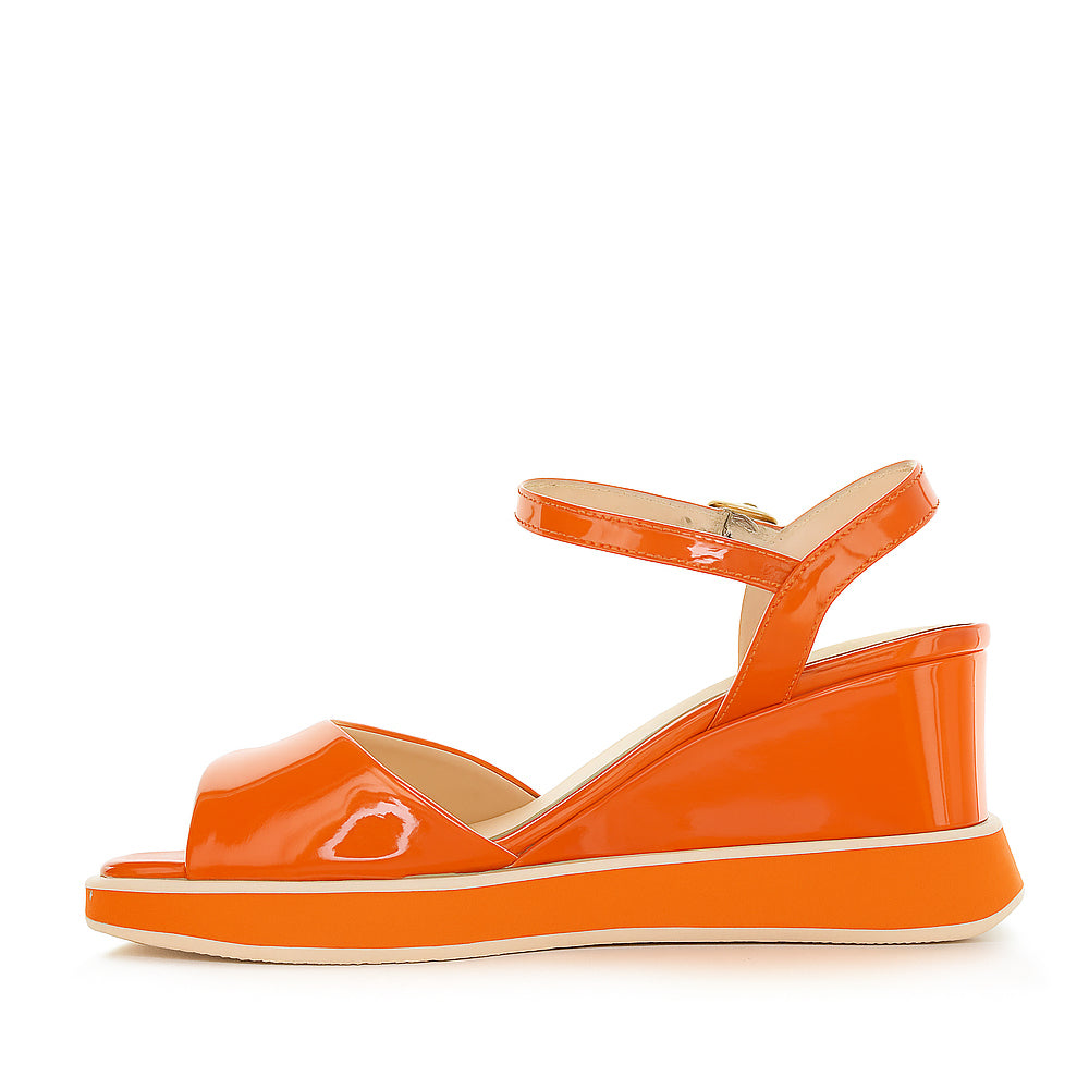MILA RAINE GISMO ORANGE PATENT - Image 3