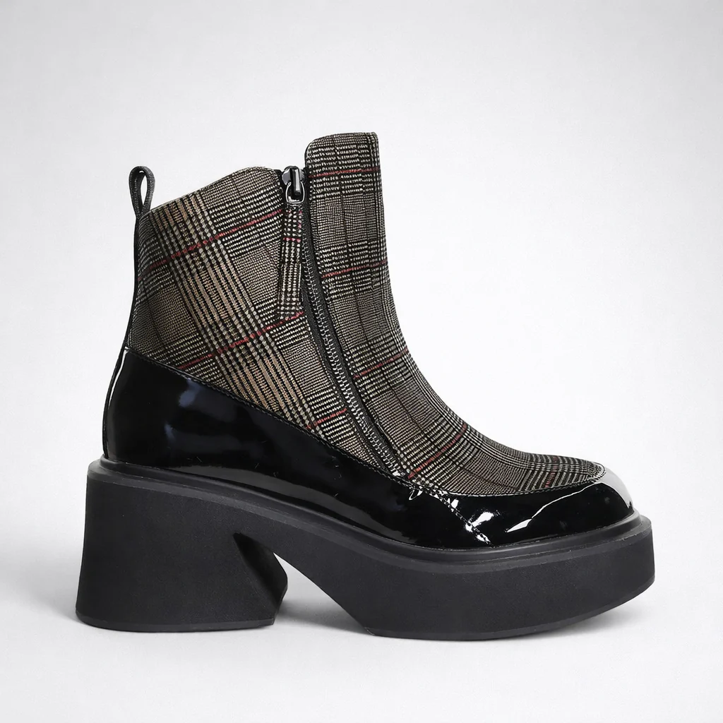 MINX SABLE BLACK PAT WINTER GOLD