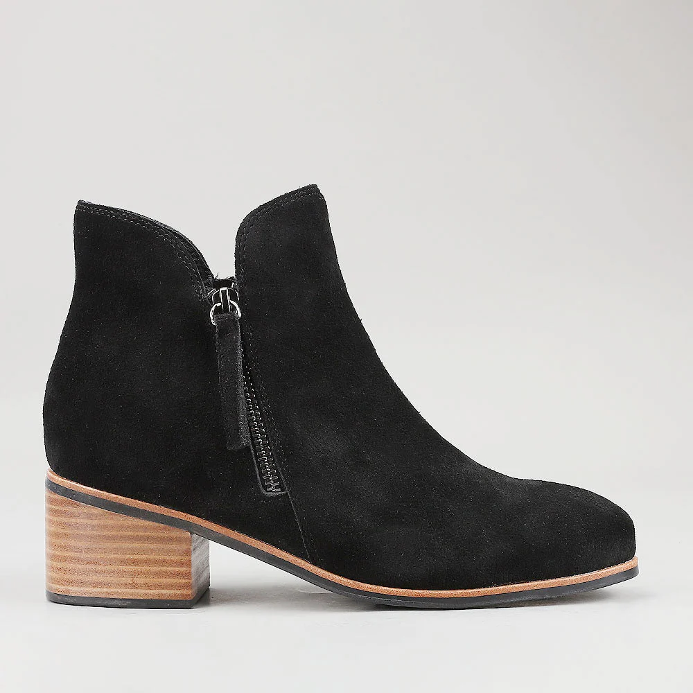 NAKED ARCHES OXLEY BLACK SUEDE