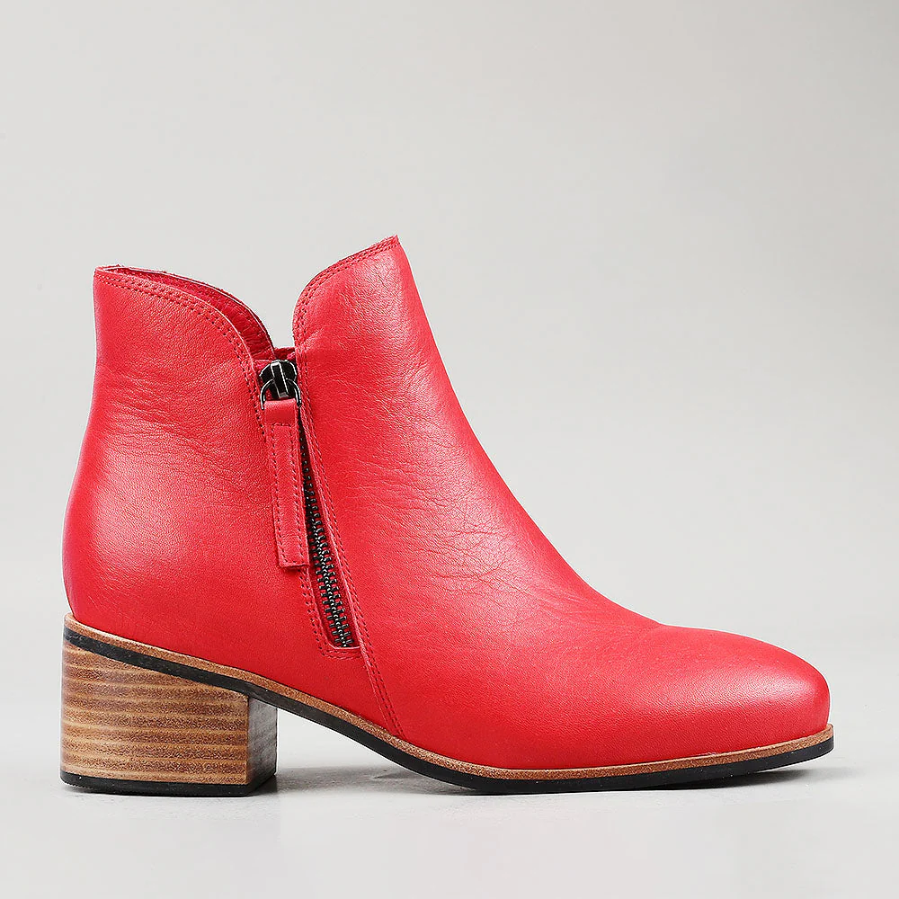 NAKED ARCHES OXLEY RED